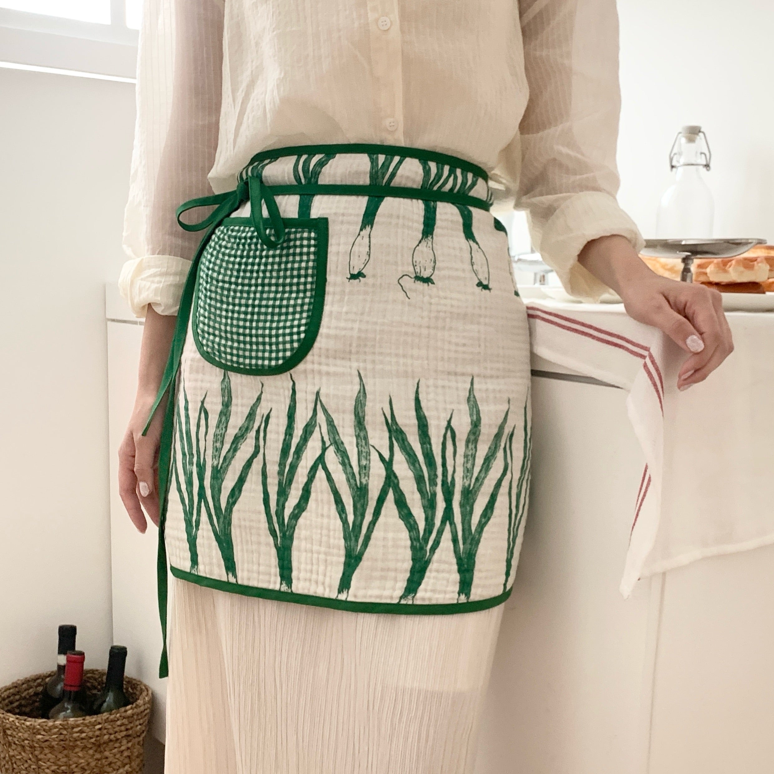 Spring Scallion Apron