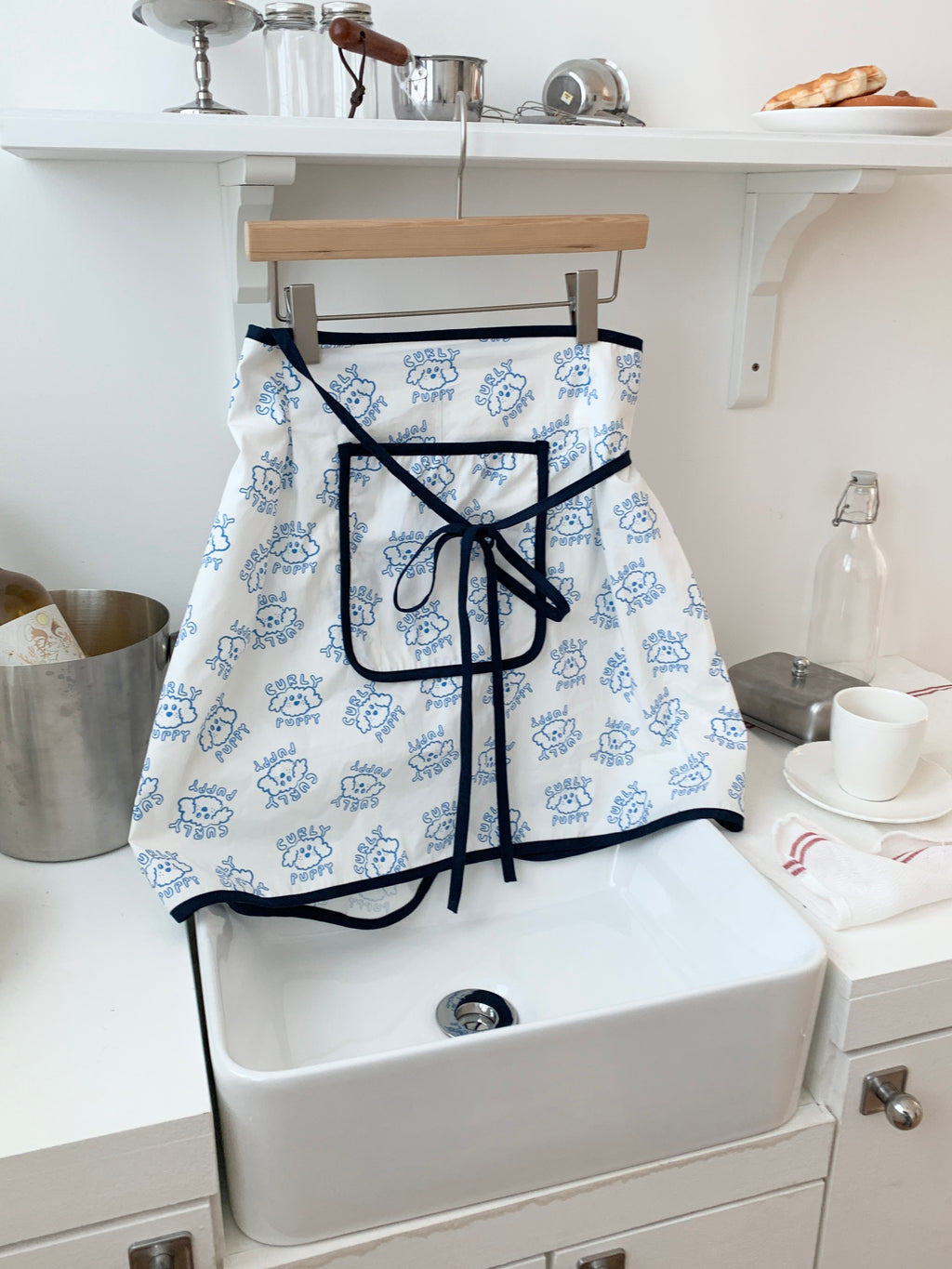 Curly Puppy Apron