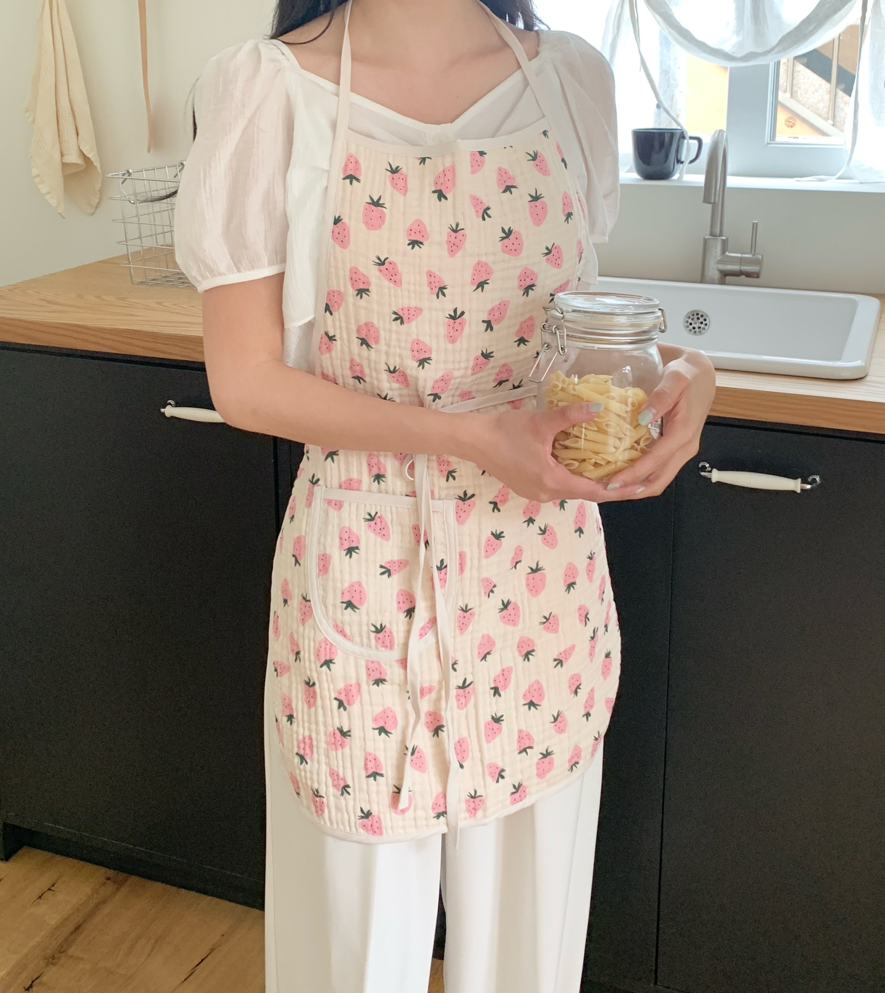 Little Strawberry Bib Apron:Pink