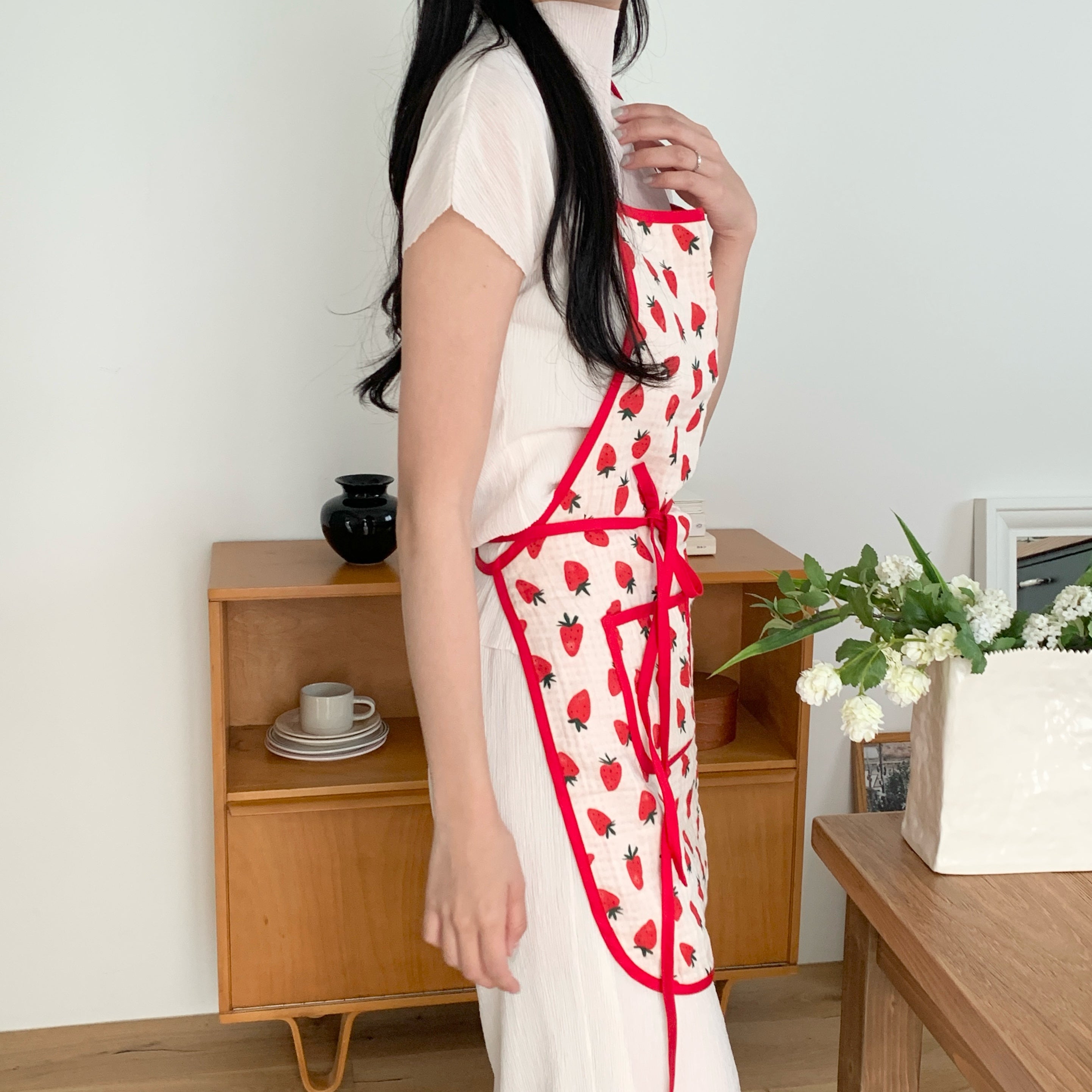Little Strawberry Bib Apron:Red